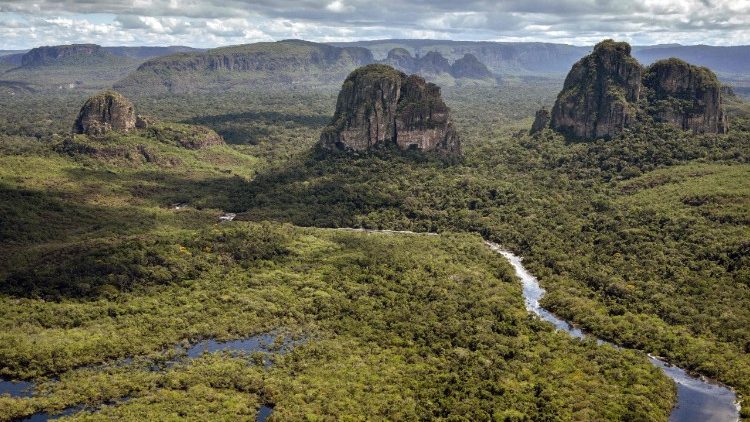 Vue aérienne du parc national de Chiribiquete, la plus grande aire protégée de la Colombie, le 7 juin 2018. 
