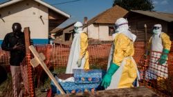 Funérailles à Béni, lors de la précédente épidémie, en 2018.