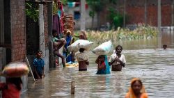 പെരുമഴക്കെടുതിയിലൂടെ - ബീഹാറിൽനിന്നുള്ള ഒരു ഫയൽ ചിത്രം