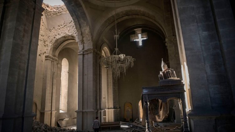 TOPSHOT-AZERBAIJAN-ARMENIA-KARABAKH-CONFLICT