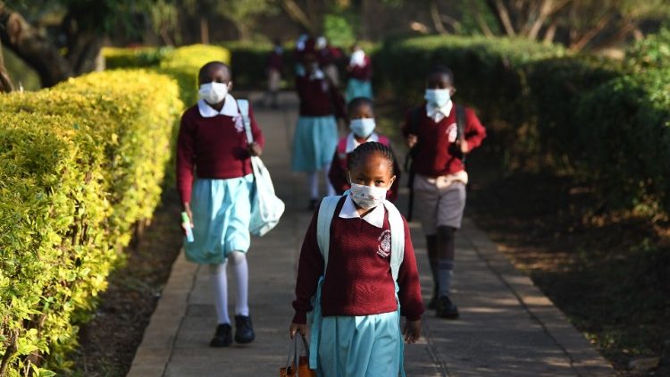 TOPSHOT-KENYA-HEALTH-VIRUS-EDUCATION