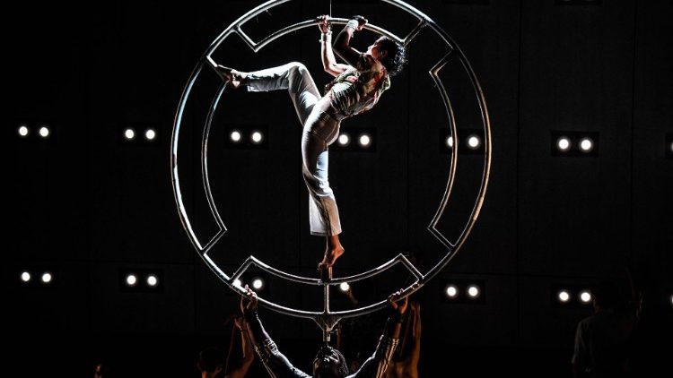 Una performance teatrale (archivio)