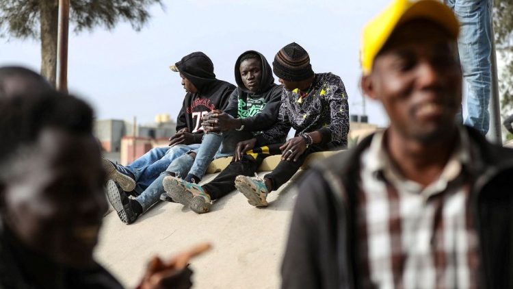 La tragedia si è consumata in una delle aree più strategiche e fragili del Sahel, la vasta fascia che collega l'Africa subsahariana al Nord Africa e al Mediterraneo