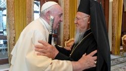 2022: Der Ökumenische Patriarch von Konstantinopel, Bartholomaios I., mit Papst Franziskus