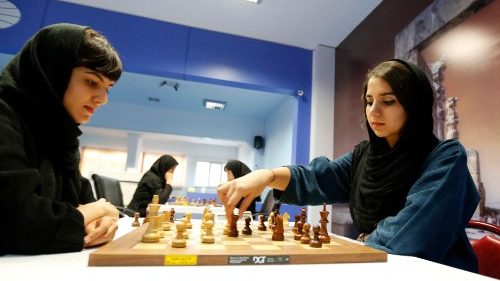 Ö: Bischöfe lehnen Kopftuchverbot ab