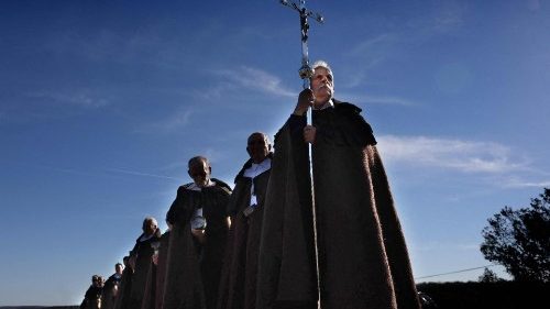 Jubileu das Irmandades reúne 100 mil fiéis de todo o mundo