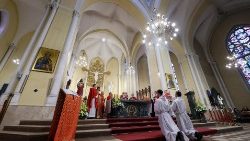 Msza celebrowana przez kard. Zuppiego w Moskwie