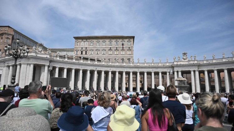 VATICAN-RELIGION-POPE-ANGELUS