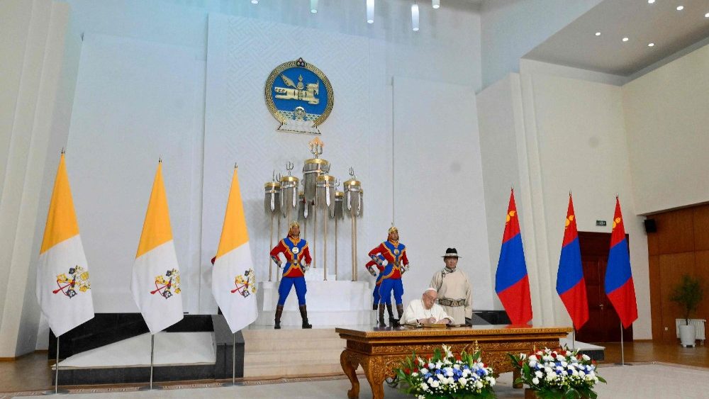 MONGOLIA-VATICAN-DIPLOMACY-RELIGION-POPE
