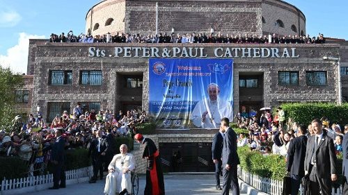 Ziara ya Papa Mongolia:kuendeleza umoja na maana ya utakatifu wa ardhi hiyo