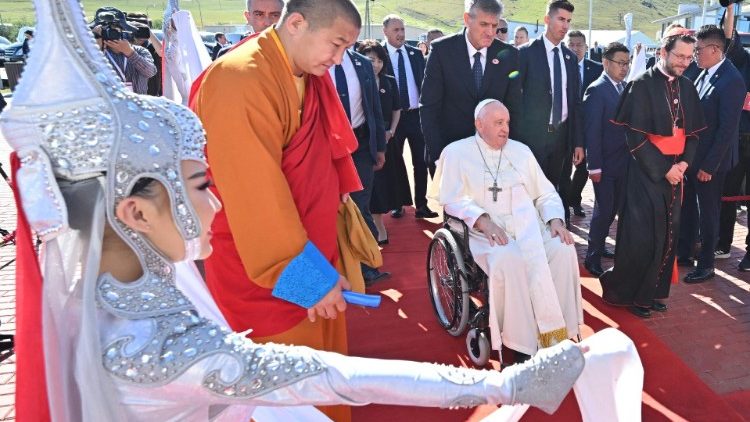 Wakati anakaribishwa ili kufanya mkutano wa kidini na kiekumeni