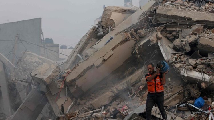 Jeden z budynków zniszczonych w Gazie