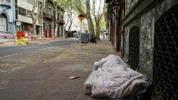 Maadhimisho ya Siku ya Saba ya Maskini Duniani tarehe 19 Novemba 20223 yamenogeshwa na kauli mbiu: “Wala usiugeuzie uso wako mbali na mtu maskini.” 