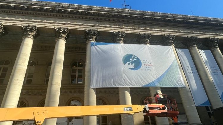 VI Парижский форум мира