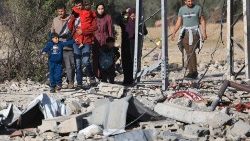 "Nenhuma guerra vale as lágrimas das crianças" (AFP)