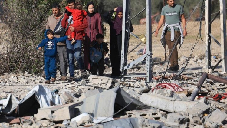 "Nenhuma guerra vale as lágrimas das crianças" (AFP)