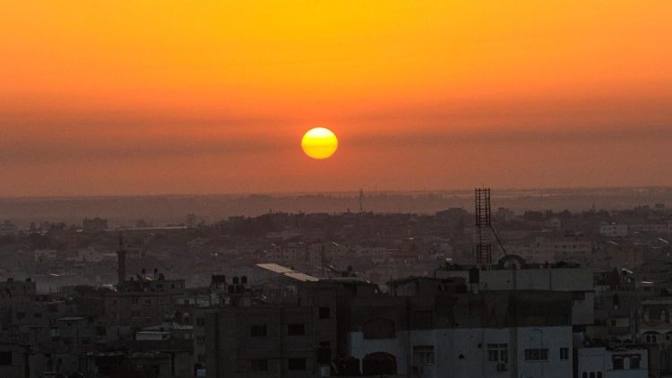 Kristo Yesu Jua la Haki na Amani