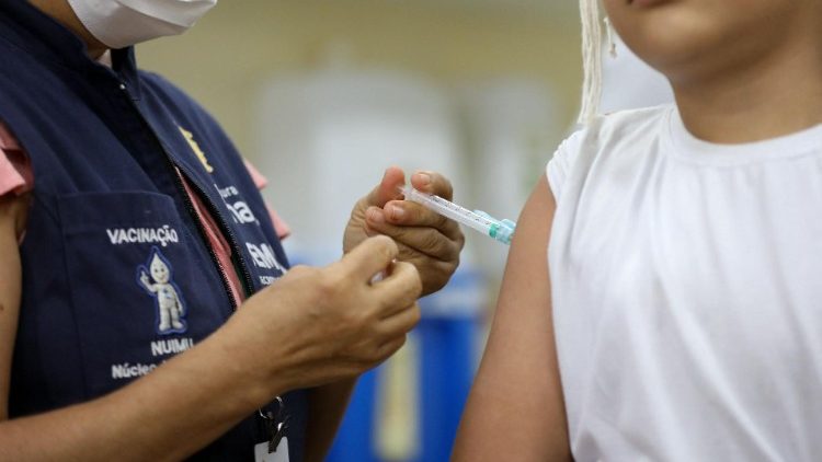 Vaccinazioni contro la Dengue (Afp)