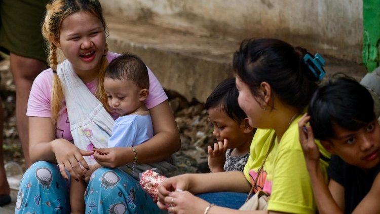 ഇന്തോനേഷ്യയിൽ നിന്നുള്ള കാഴ്ച്ച 