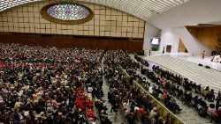 முதியோருடன் திருத்தந்தை (27.04.2024)