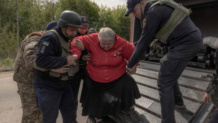 Evakuierung an der Front in der Ostukraine