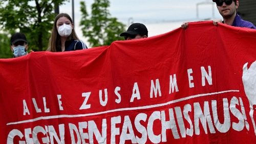 Hollerich warnt vor Faschismus - und vor Gleichg&uuml;ltigkeit