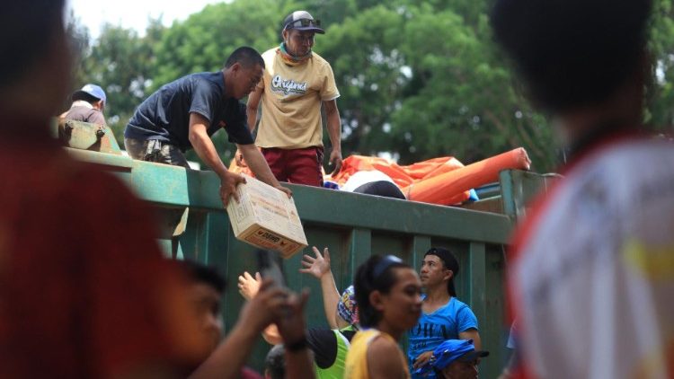 Hilfe nach dem Vulkanausbruch auf den Philippinen