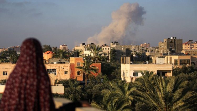 Apprensione dei civili per il bombardamento a Gaza