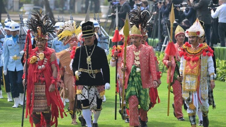 Участниците в официалната церемония по посрещането