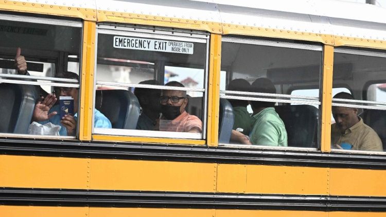 Freigelassene politische Häftlinge aus Nicaragua bei ihrer Ankunft in Guatemala Anfang September