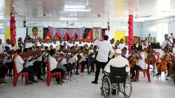 पापुआ न्यू गिनी के होली ट्रिनीटी स्कूल में, 08.09.2024