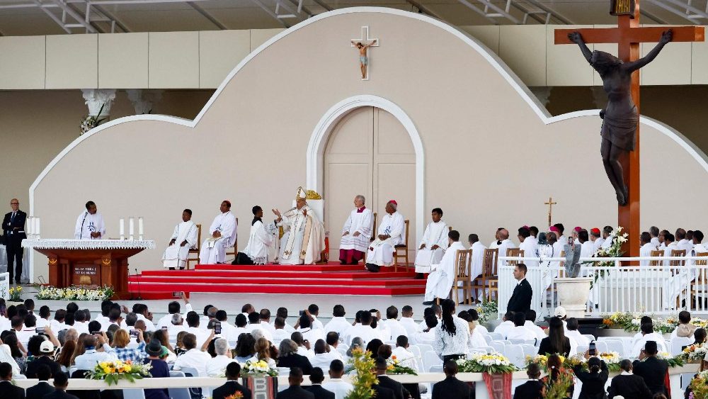 ETIMOR-VATICAN-POPE-RELIGION