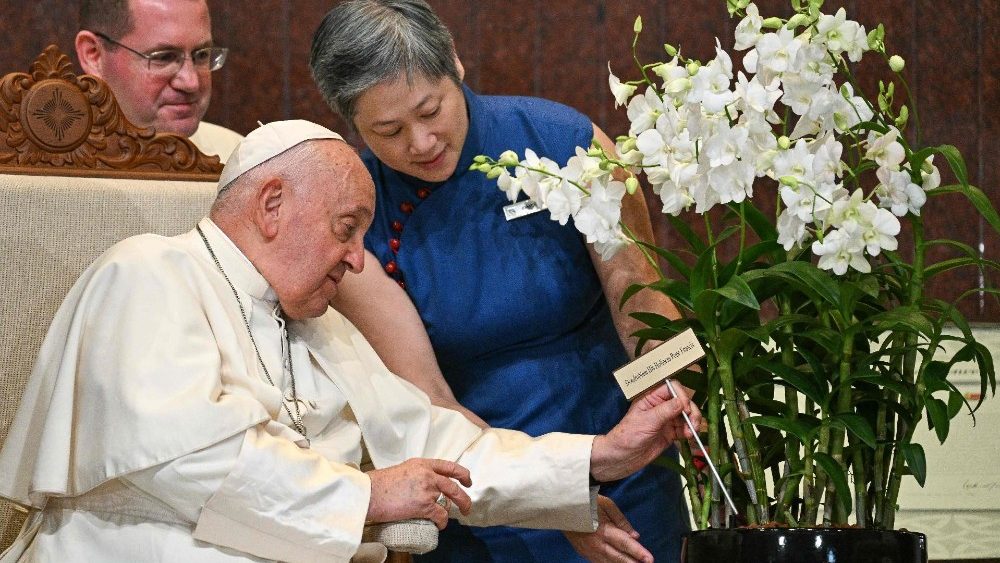 SINGAPORE-VATICAN-POPE-RELIGION