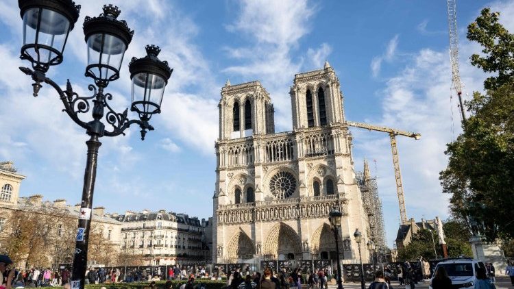 Nhà thờ Đức Bà Paris