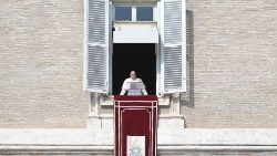 VATICAN-RELIGION-POPE-ANGELUS
