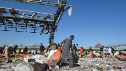 Terroranschlag mit vielen Toten an Bahnhof in Pakistan