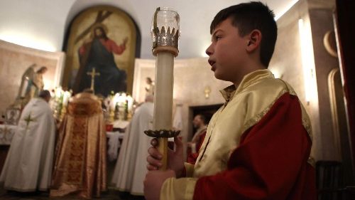 De bispos e Patriarcas, apelos e ora&ccedil;&otilde;es por uma gest&atilde;o pac&iacute;fica da fase de transi&ccedil;&atilde;o na S&iacute;ria