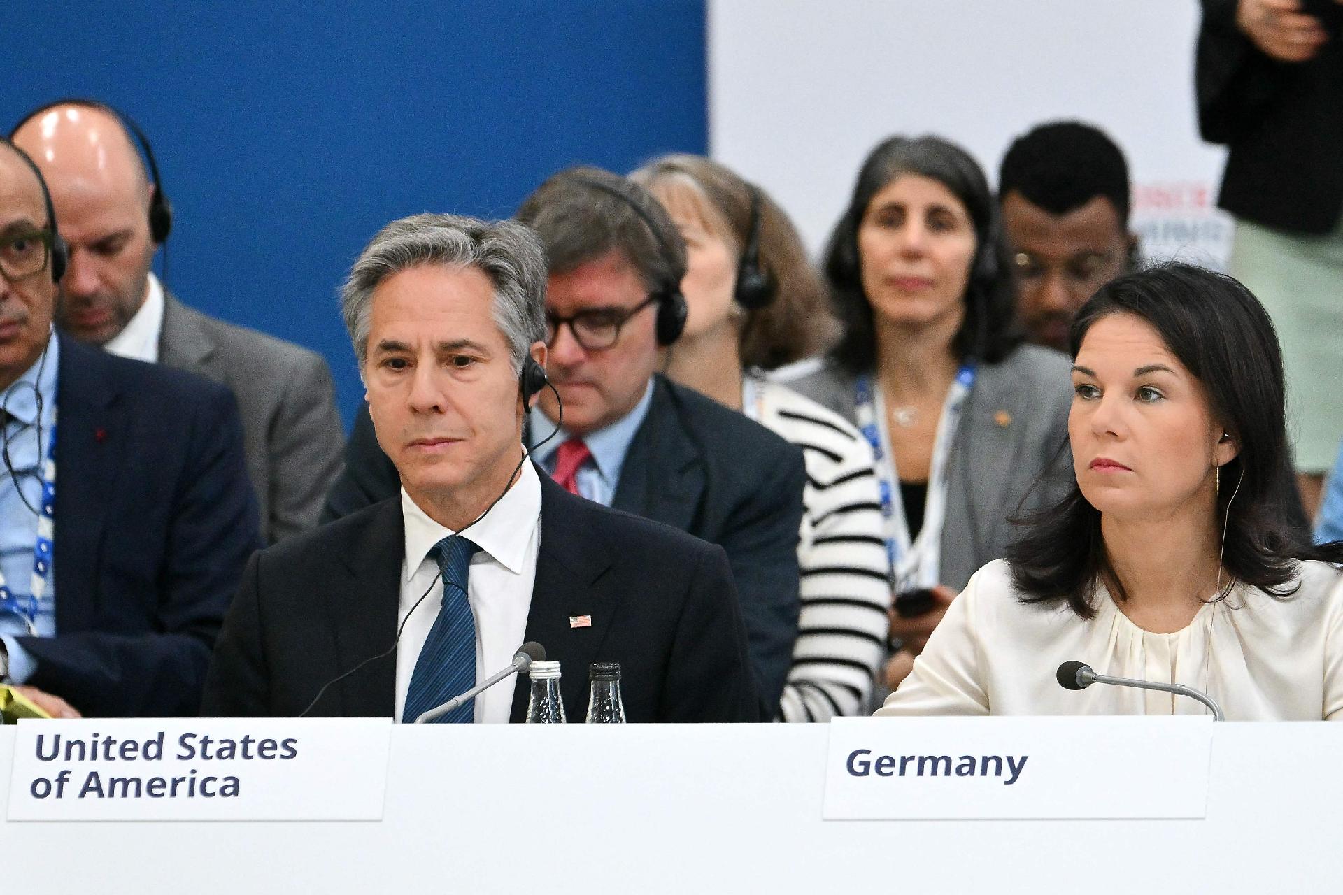 Die Außenminister Blinken (USA) und Baerbock (Deutschland) bei der OSZE-Tagung auf Malta