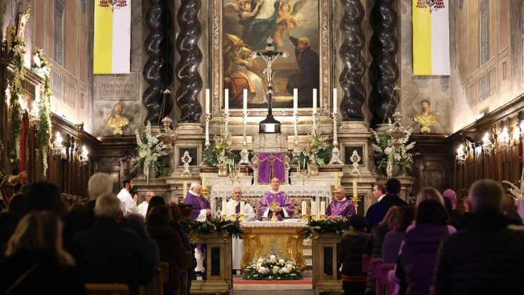 Messe du cardinal Bustillo, jeudi 12 décembre, dans la cathédrale Notre-Dame d'Assomption, à Ajaccio.