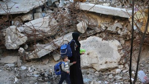 Papst: „Lasst die Waffen schweigen und lasst Weihnachtslieder erklingen!“