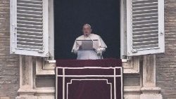 VATICAN-RELIGION-POPE-ANGELUS