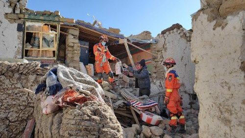 China: Hilfe für Erdbeben-Opfer