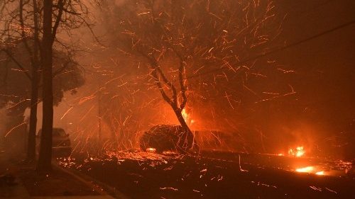 Emergenza senza precedenti in California, Biden annulla il viaggio in Italia