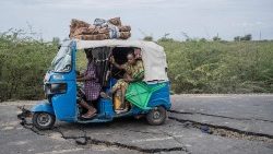 Zerstörter Boden nach dem Erdbeben in Äthiopien
