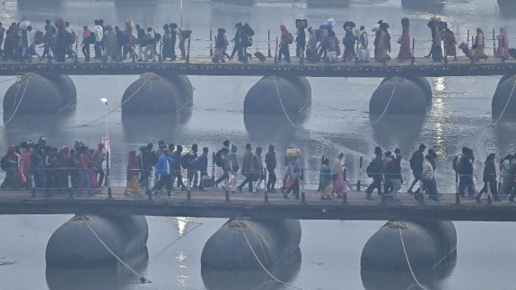 I fedeli in Uttar Pradesh per la Kumbh Mela