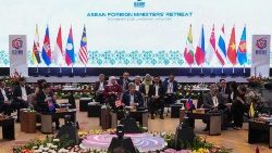 ASEAN எனப்படும் தென்கிழக்கு ஆசிய நாடுகளின் கூட்டமைப்பு