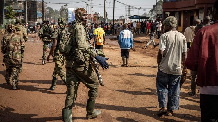 Enfrentamientos y violencia en Bukavu, en Kivu del Sur. En la foto, rebeldes del M23