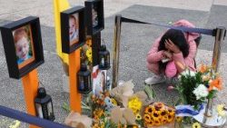 Le foto dei piccoli Ariel e Kfir Bibas e della loro mamma, Shiri