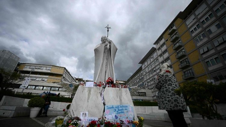 ITALY-VATICAN-POPE-HEALTH