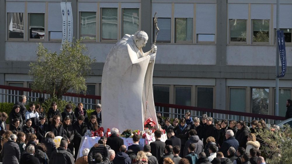 ITALY-VATICAN-POPE-HEALTH